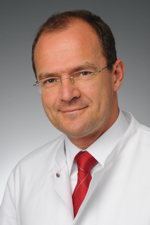 Univ.-Prof. Dr. Roland Goldbrunner, Direktor der Klinik für Neurochirurgie