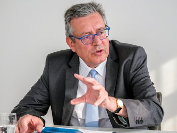 Univ.-Prof. Dr. Edgar Schömig, Foto: Günther Meisenberg/Kölnische Rundschau