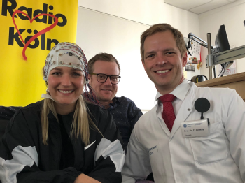 Untersuchung der beiden Moderatoren mit EEG, Foto: Radio Köln
