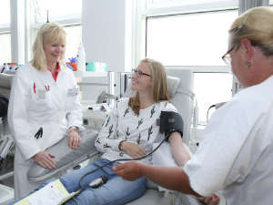 Blut spenden, Foto: Uniklinik Köln Blut spenden, Foto: Uniklinik Köln