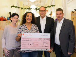 v.l. Angelika Schlaak, Sarah Mahgoub, Christoph Cirkel und Marcus Bollenbach, Foto: Uniklinik Köln v.l. Angelika Schlaak, Sarah Mahgoub, Christoph Cirkel und Marcus Bollenbach, Foto: Uniklinik Köln
