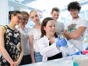 Einblick in die Arbeitswelt von Wissenschaftlern und Medizinern, Foto: Uniklinik Köln Einblick in die Arbeitswelt von Wissenschaftlern und Medizinern, Foto: Uniklinik Köln