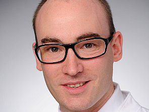 Dr. Christoph Menzel in der Sektion "Schock" der DIVI