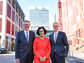 v.l. Univ.-Prof. Dr. Edgar Schömig, Vera Lux, Günter Zwilling, Foto: Uniklinik Köln