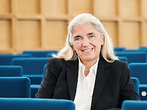 NRW-Kultur- und Wissenschaftsministerin Isabel Pfeiffer-Poensgen, Foto: MKW/Bettina Engel-Albustin