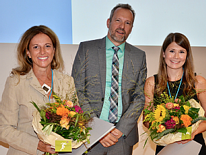 Prof. Dr. Dr. Maria Cristina Polidori (l.) und Anna Maria Meyer (r.) in Frankfurt a.M., Foto: Torben Brinkema / DGG Prof. Dr. Dr. Maria Cristina Polidori (l.) und Anna Maria Meyer (r.) in Frankfurt a.M., Foto: Torben Brinkema / DGG