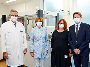 Prof. Dr. Edgar Schömig, Henriette Reker, Heike Rech und Damian Grüttner (v.l.), Foto: Michael Wodak