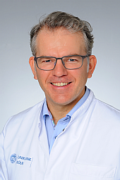 Dr. Sascha Ansén