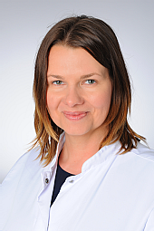 Dr. Claudia Hohmann