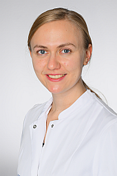 Dr. Alexandra Gronostay