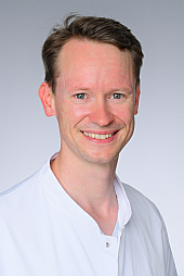 Dr. Niels Battermann