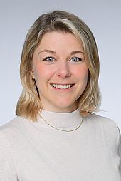  Miriam Hehn