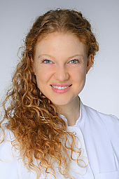 Dr.--Machill-Antonia