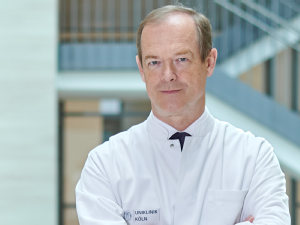 Prof. Dr. Michael Hallek, Foto: Uniklinik Köln